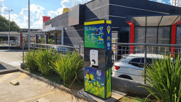 Instalamos um ponto de carregamento para carros elétricos em nosso Restaurante de Jaguariúna