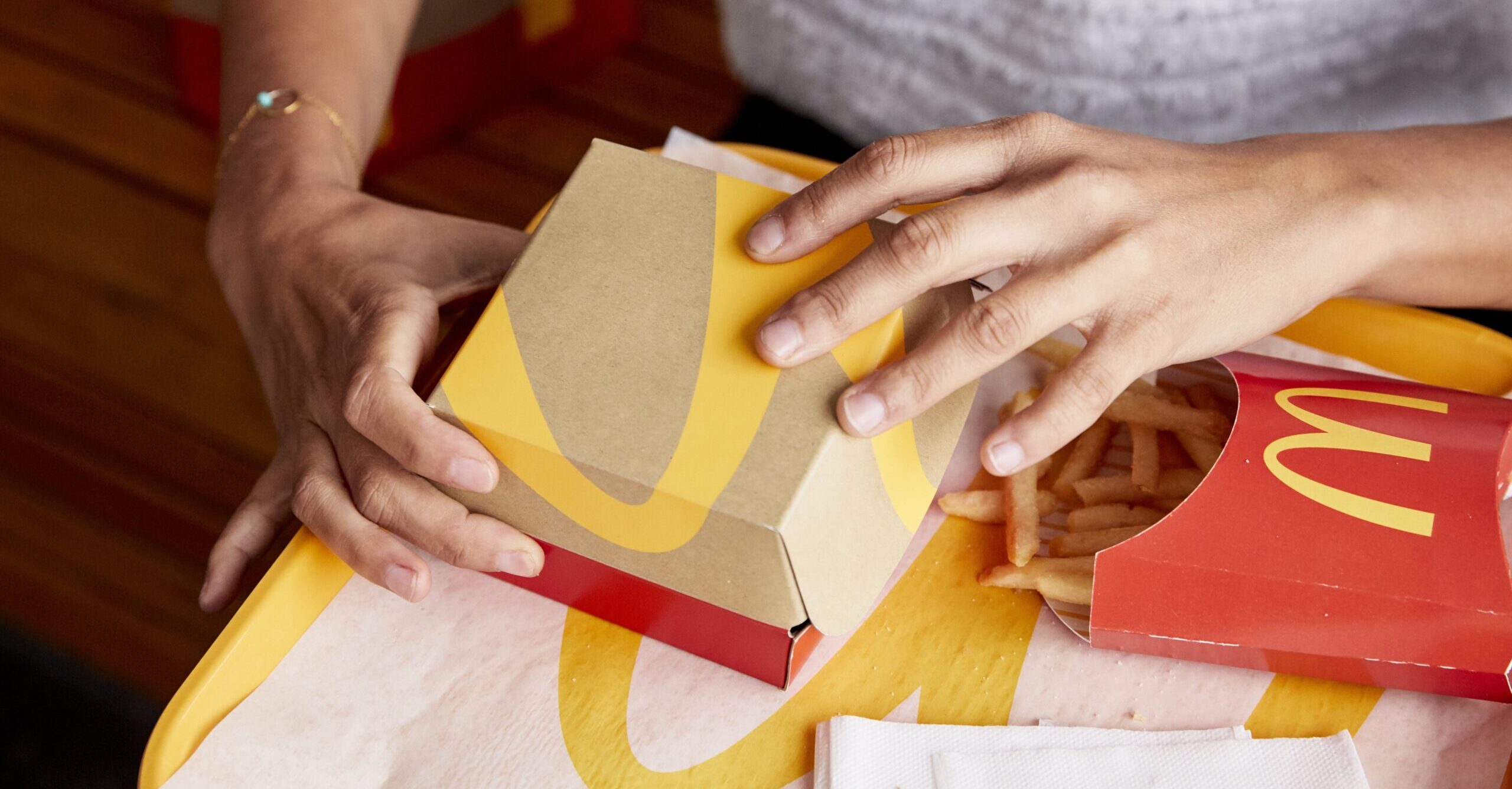 [México] Arcos Dorados y ECOLAB unen esfuerzos a favor de la salud alimentaria en el Día Internacional de la Hamburguesa