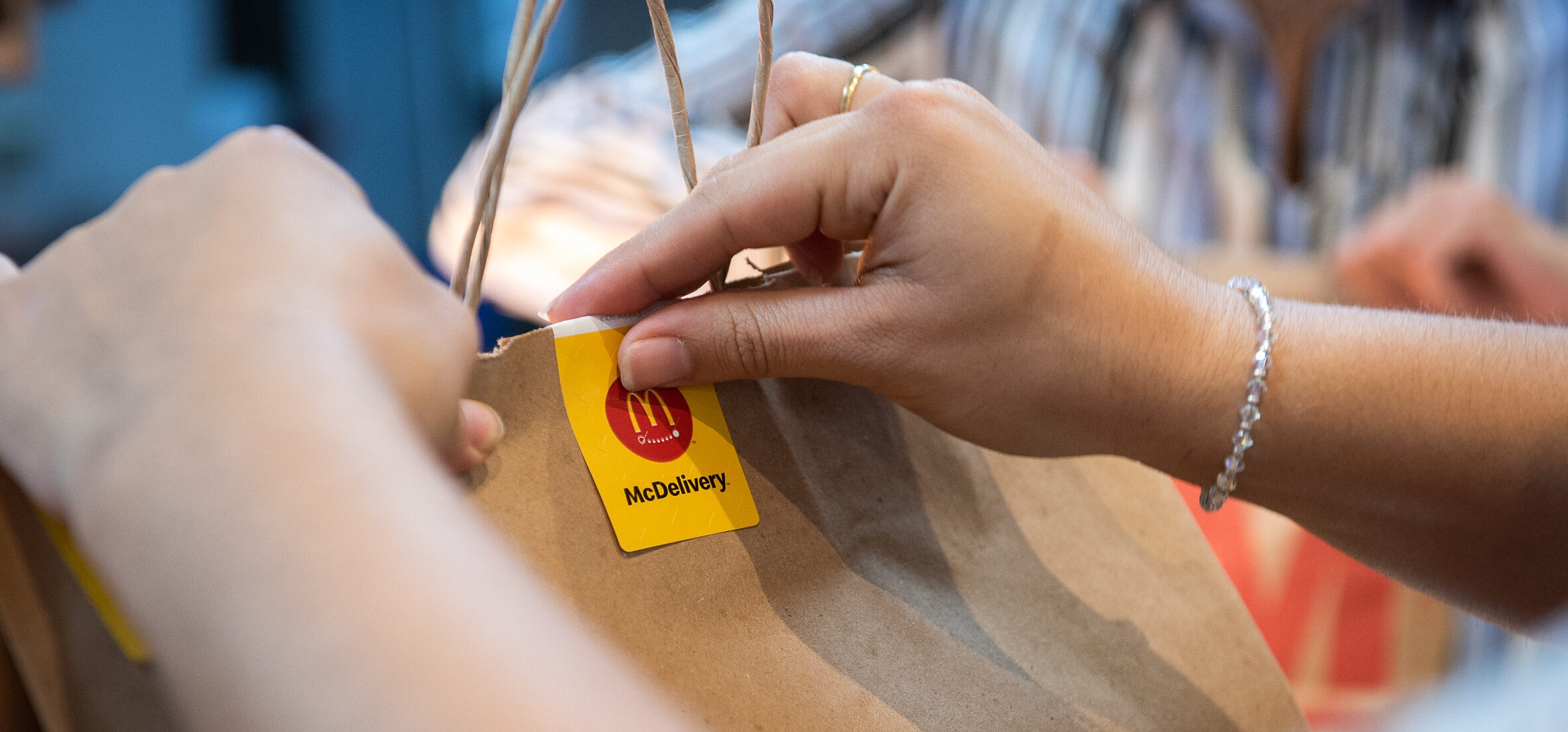 [Argentina] McDonald’s presenta la campaña Get Ready with McDelivery, que ofrecerá ítems exclusivos de la marca para disfrutar en casa