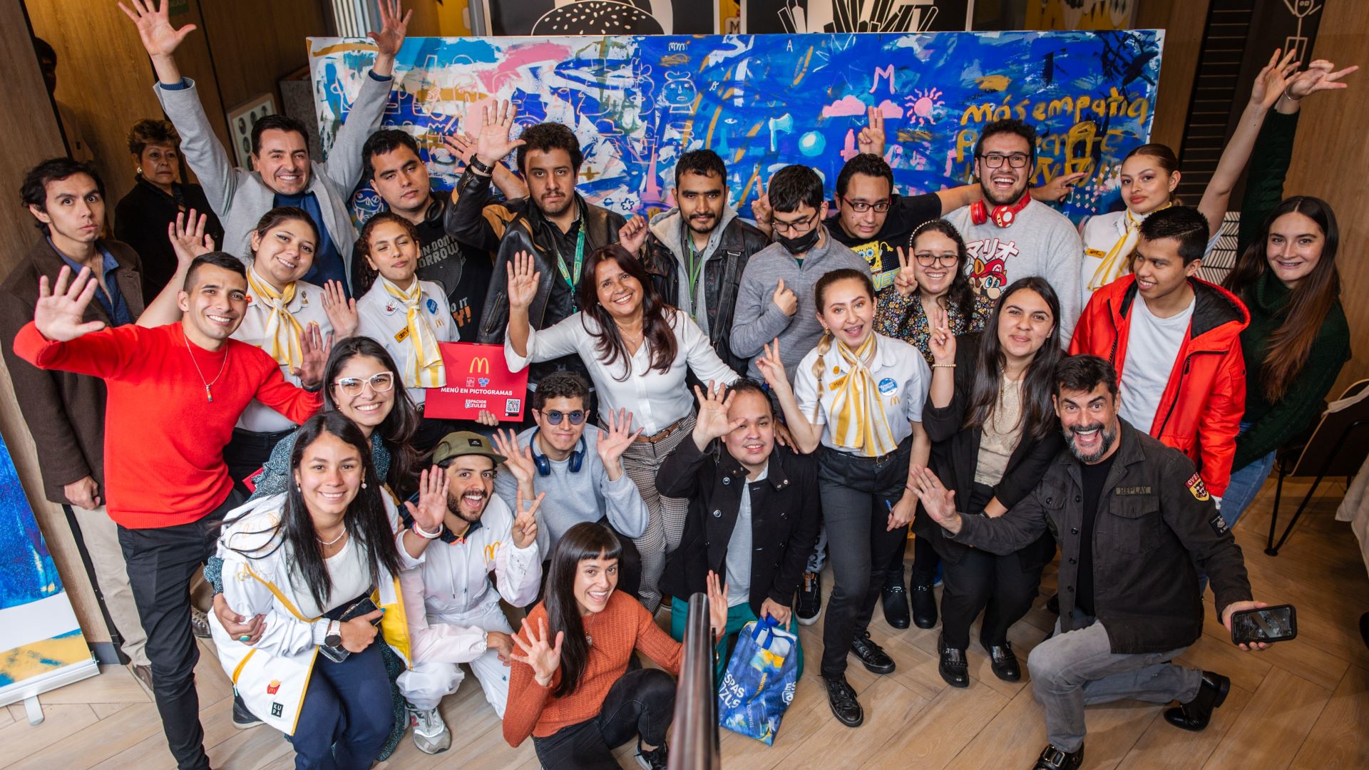 Reforzamos nuestro compromiso con la inclusión, inaugurando nuevos Espacios Azules en nuestros restaurantes
