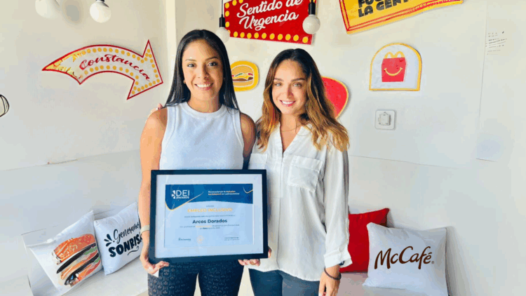 Recibimos el premio a la inclusión de personas con discapacidad en el mercado laboral peruano