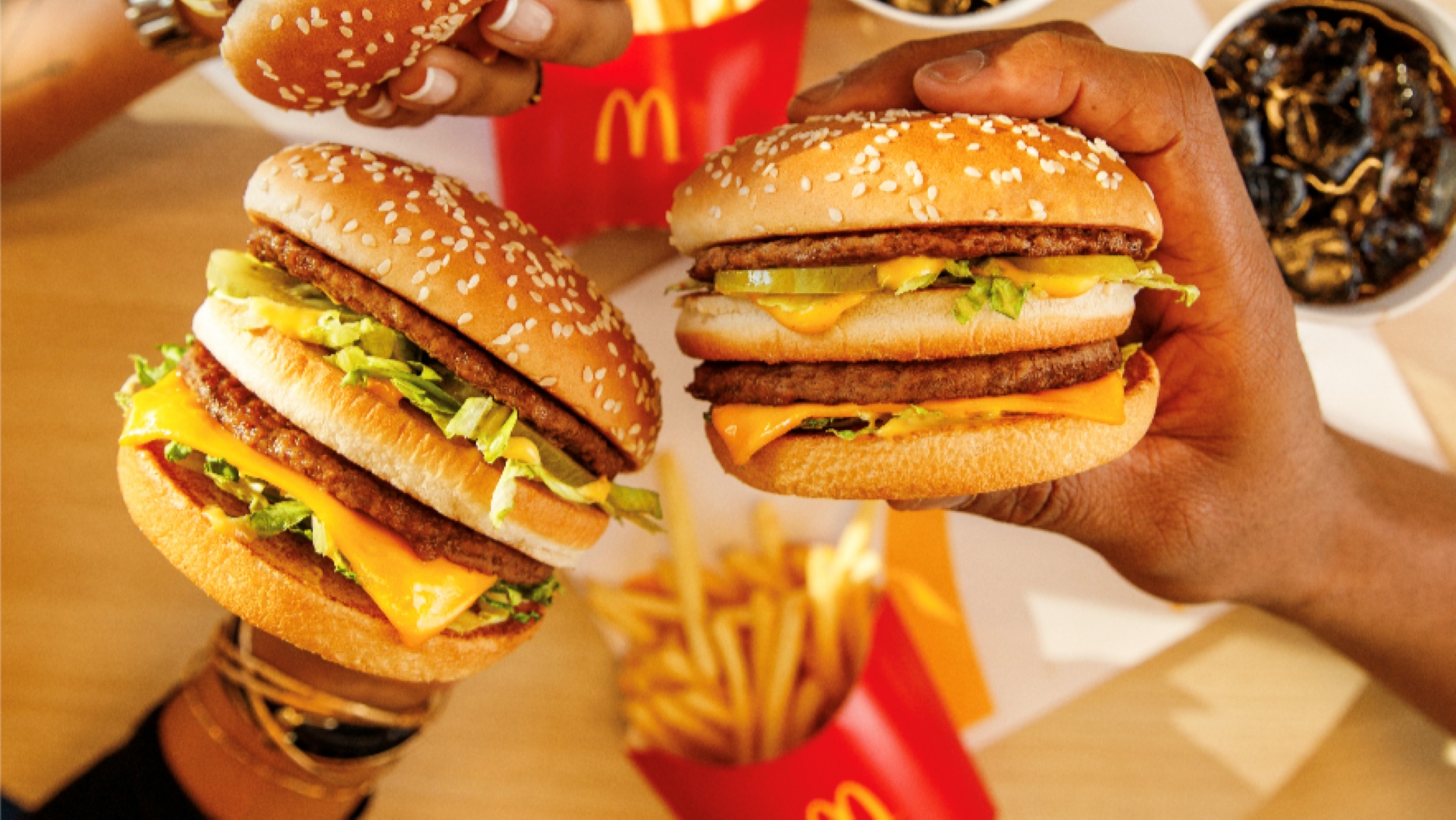 Dia do Hambúrguer: McDonald’s celebra os clássicos que marcaram gerações