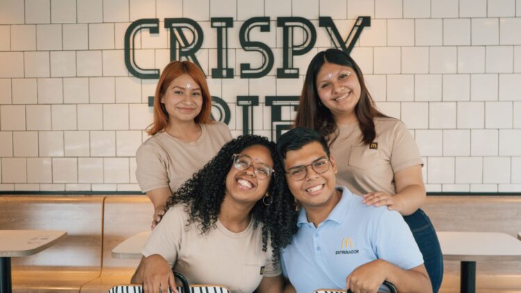 [Perú] Arcos Dorados en el top 5 del sector gastronómico de Merco Talento 2025