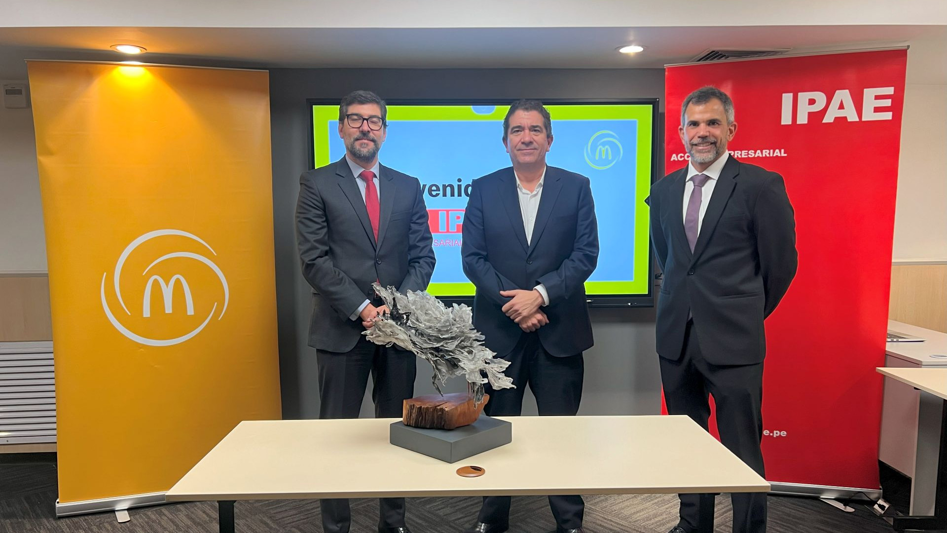 [Perú] Arcos Dorados recibe el premio IPAE a la empresa 2024 por su aporte a la educación de excelencia
