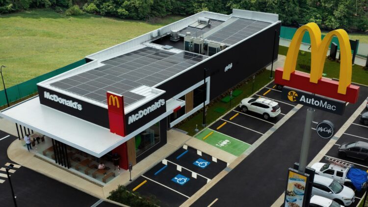 Arcos Dorados supera el 50% de uso de energía renovable en sus restaurantes de la región