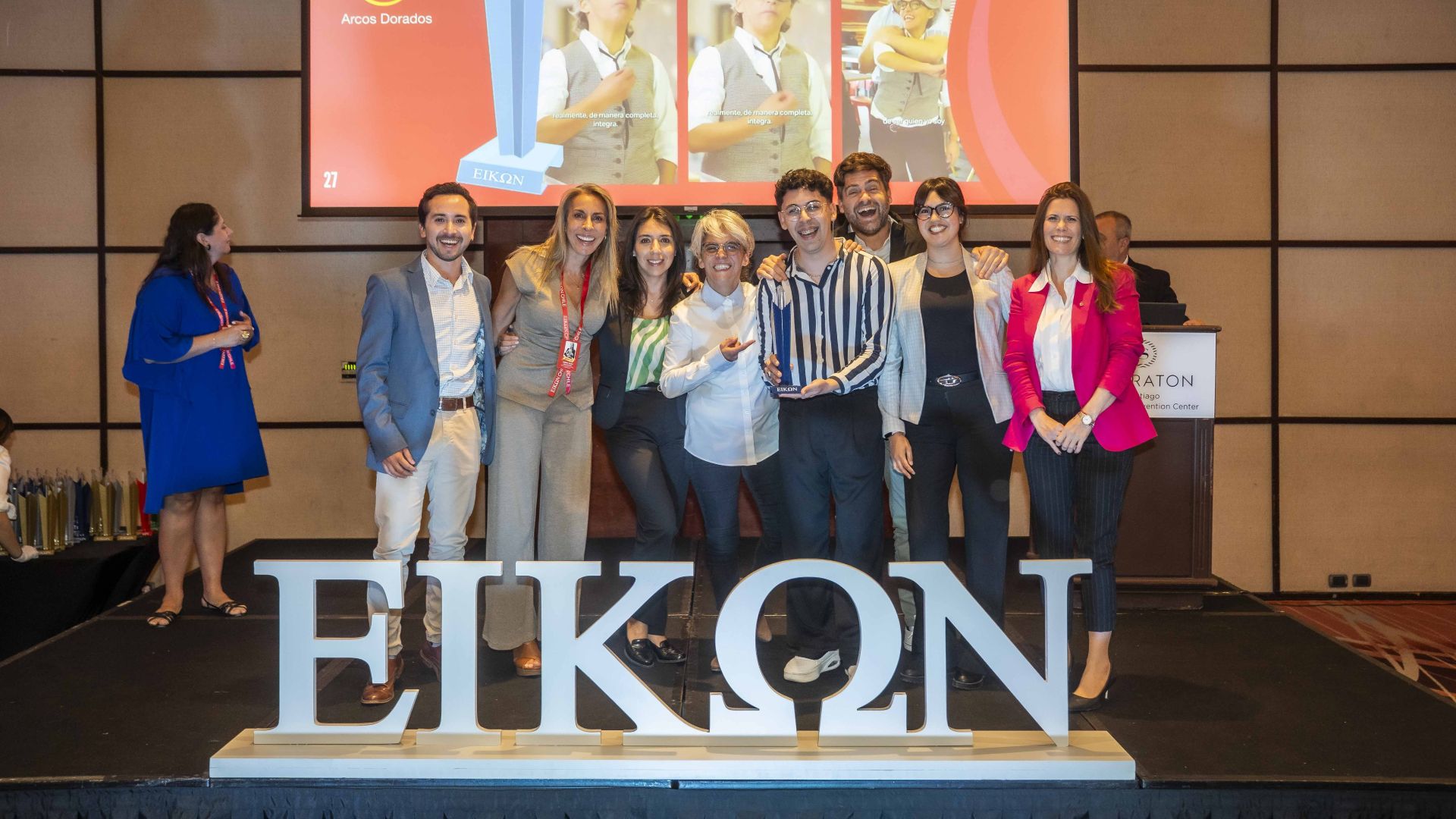 [Chile] Campaña “Orgullo de ser visible” de Arcos Dorados fue reconocida en los Premios EIKON 2025