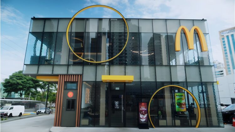 [Panamá] Arcos Dorados inaugura su primer Flagship y tercer McDonald’s con el diseño Luna en el mundo