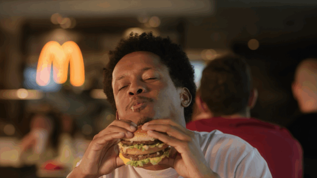 “Os Clássicos ainda mais Méqui”: McDonald’s evolui preparo dos sanduíches
