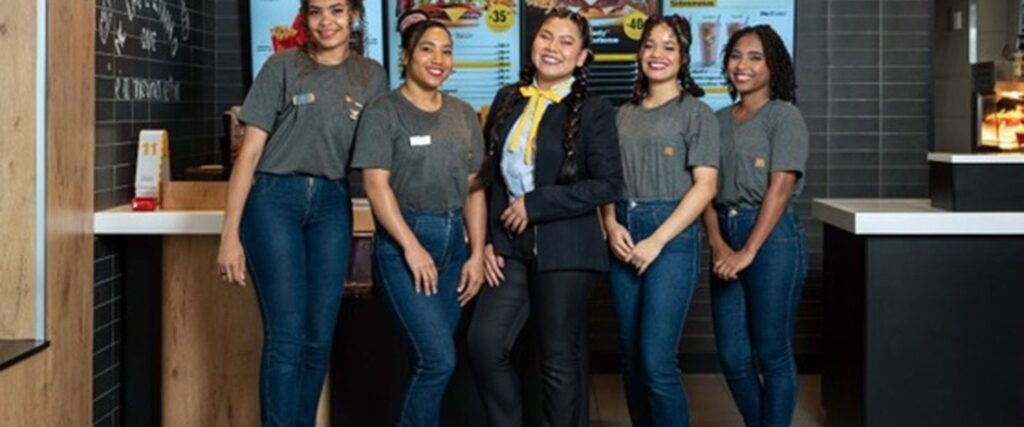 Dia Internacional da Mulher: Arcos Dorados amplia debate sobre “cargas invisíveis” e sustentabilidade das carreiras femininas