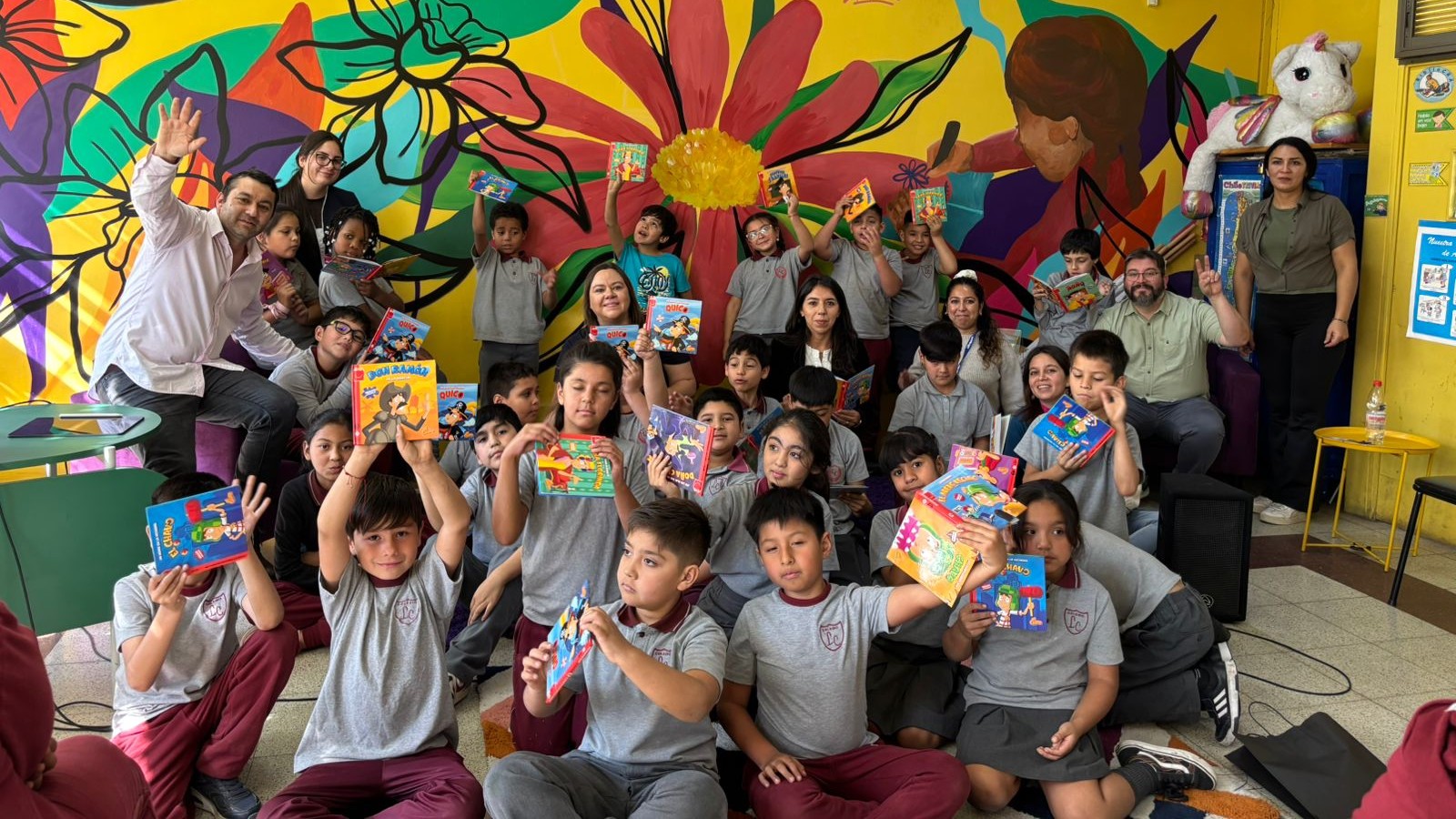 [Chile] Arcos Dorados impulsó concurso literario en Biblioteca Mágica de Tomé para fomentar la lectura infantil